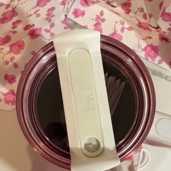 Stanley Quencher H2.0 Tumbler with Pink Floral Design- Love Shack Fancy - Picture 7 of 11